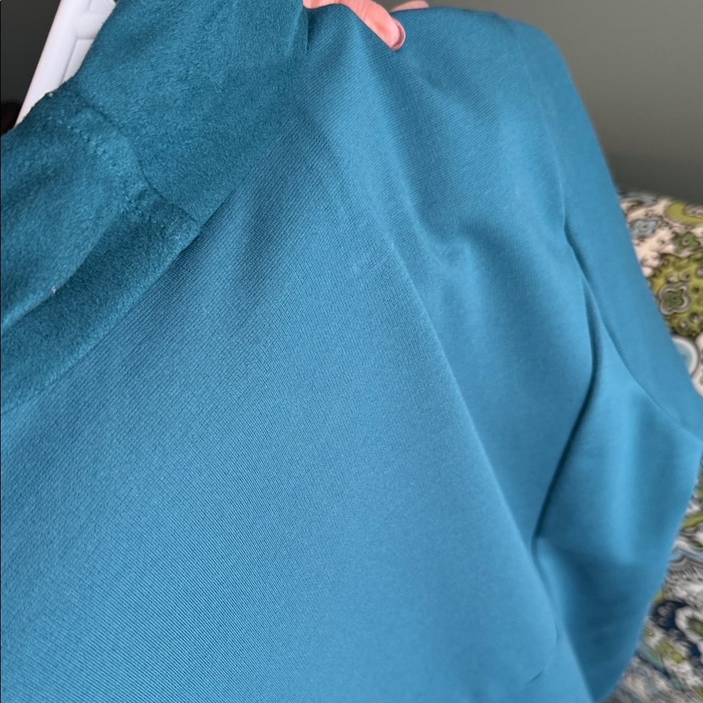 Elegant Teal Women's Sweater - Picture 7 of 7